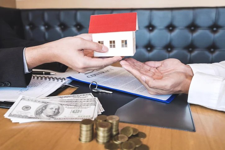 protégez votre location en 2025 avec une assurance vacance locative adaptée. bénéficiez d'une couverture optimale contre les loyers impayés et divers risques locatifs. obtenez un devis rapide en ligne !